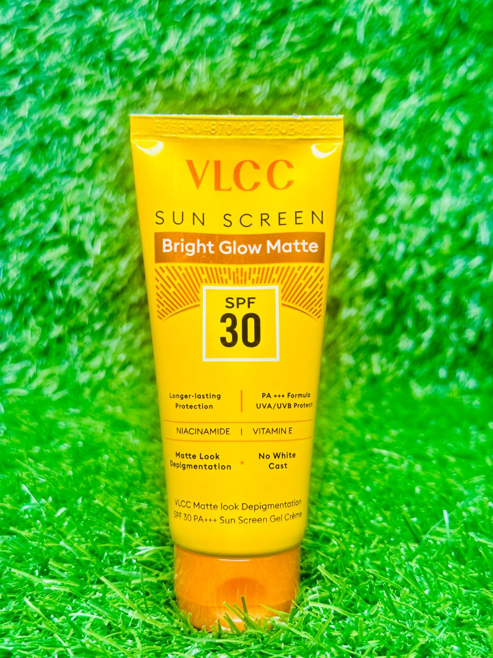 VLCC Bright Glow Matte SPF 30 PA+++ Sunscreen (50g) | Non-greasy | Tinted gel-cream