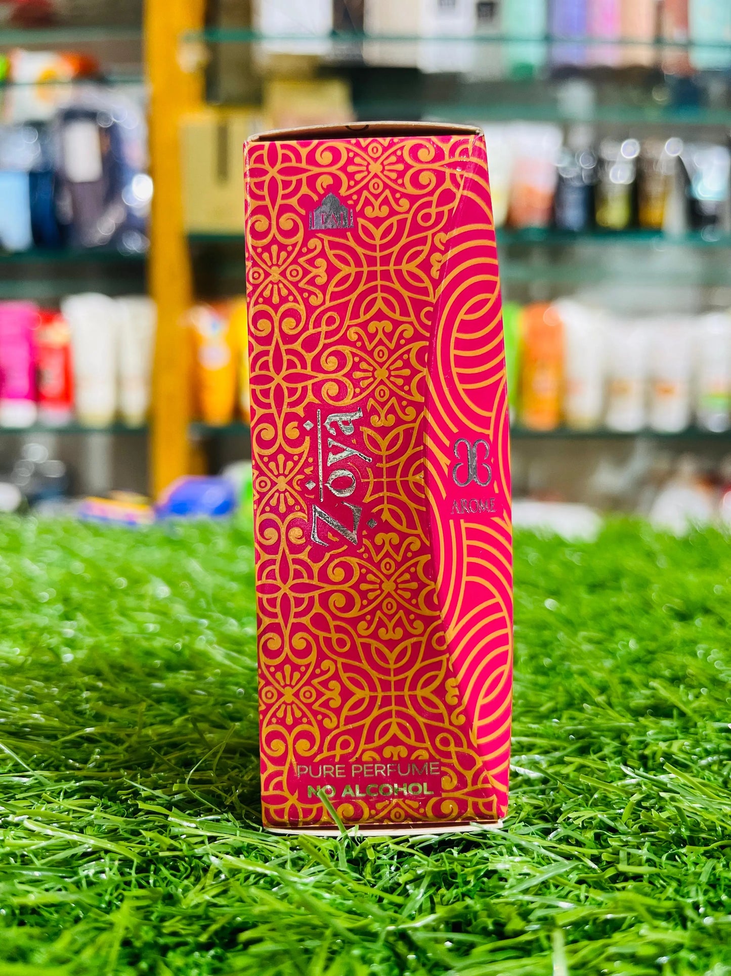 Arome Taj Edition Zoya Attar 9ml – Pure, Alcohol-Free Unisex Roll-On Perfume